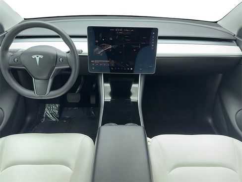 Used 2021 Tesla Model Y 2WD image 16