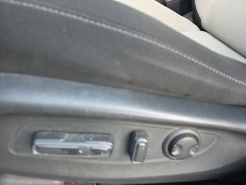 Used 2024 Honda CR-V EX image 11