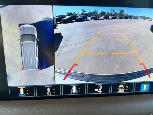 Used 2021 Chevrolet Tahoe High Country image 5