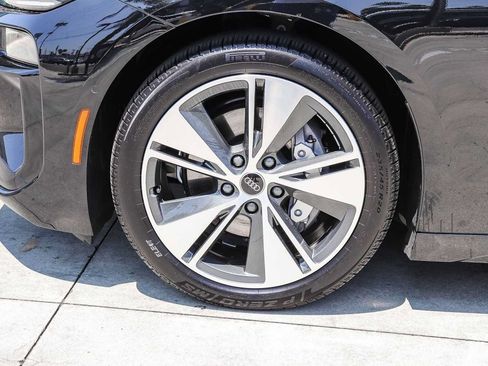 Used 2025 Audi A6 e-tron Premium w/ Convenience Package AWD/4WD image 9