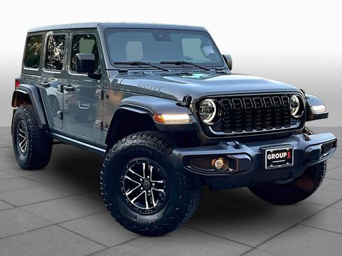 Used 2024 Jeep Wrangler Unlimited Sport AWD/4WD image 3