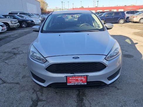 Used 2016 Ford Focus SE image 2