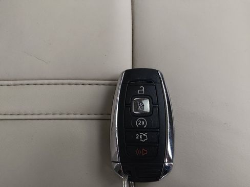 Used 2019 Lincoln MKZ Reserve w/ Reserve Plus Package AWD/4WD image 32