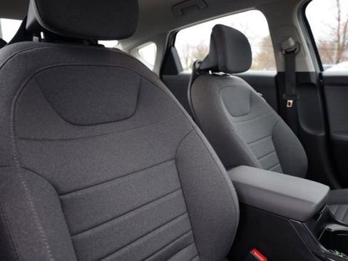 Certified 2025 Kia K4 EX image 37