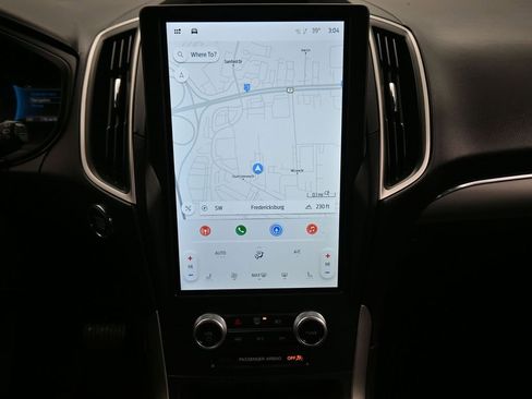 Used 2022 Ford Edge SEL image 15