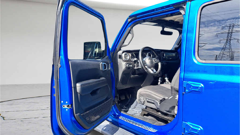 Used 2020 Jeep Gladiator Overland AWD/4WD image 9