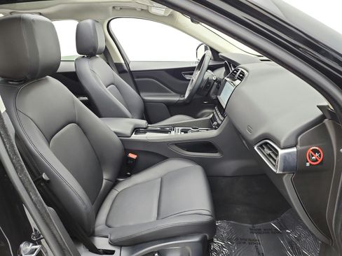Used 2019 Jaguar F-PACE Premium AWD/4WD image 19