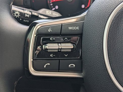Certified 2022 Kia Sorento SX image 44