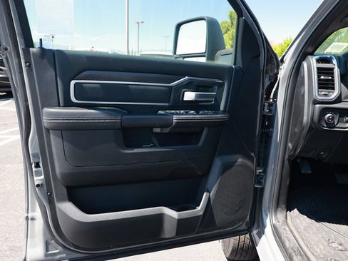 New 2026 RAM 3500 Big Horn AWD/4WD image 13