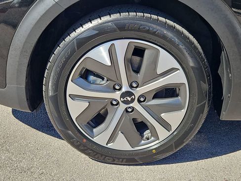 Used 2022 Kia Niro EX Premium image 15