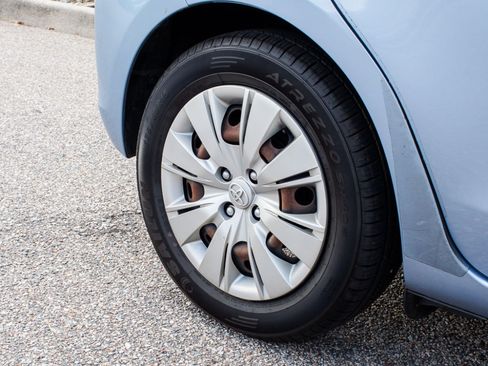 Used 2013 Toyota Yaris LE FWD image 7