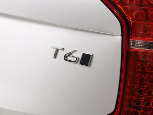 Used 2022 Volvo XC90 T6 Momentum w/ Climate Package image 53