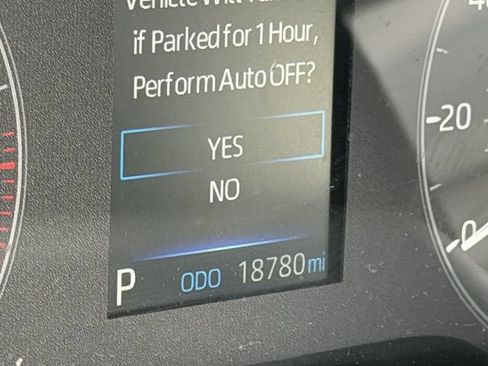 Used 2025 Toyota Corolla Cross LE FWD image 8