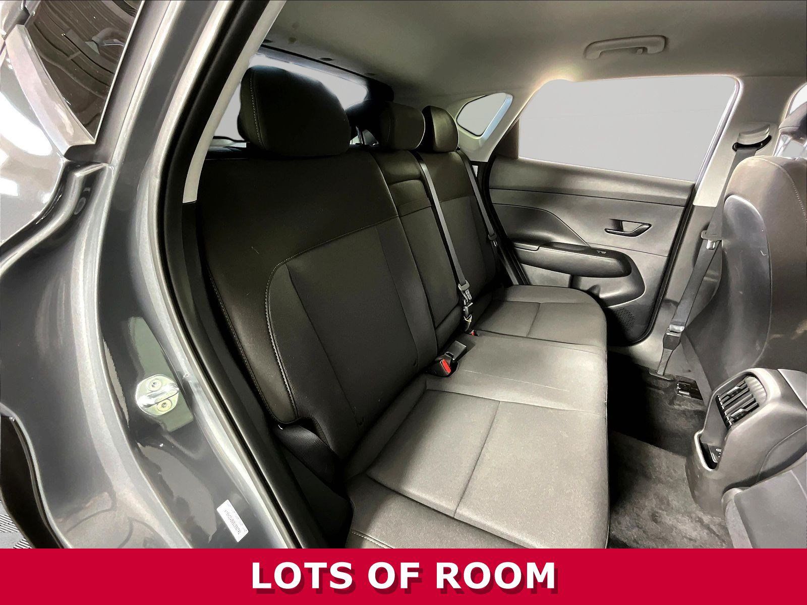 Used 2025 Hyundai Kona SEL AWD/4WD image 25