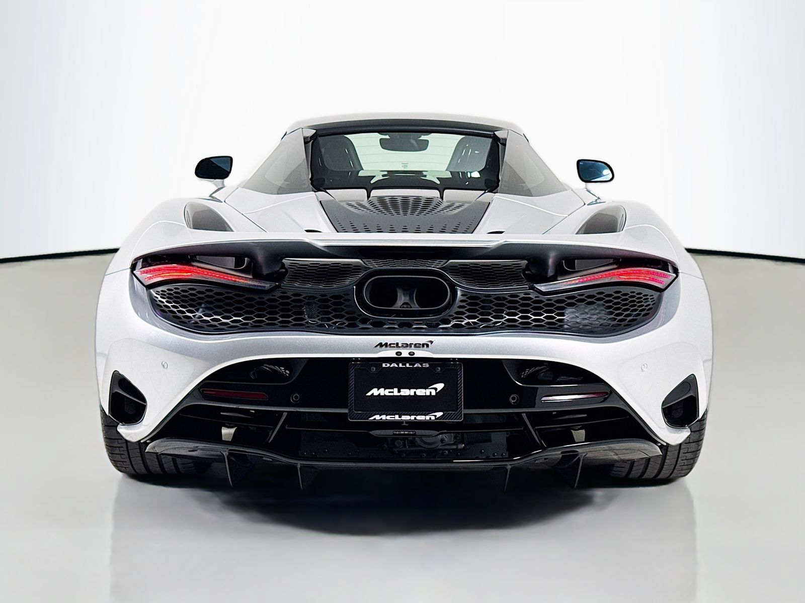Used 2026 McLaren 750S Spider RWD image 6