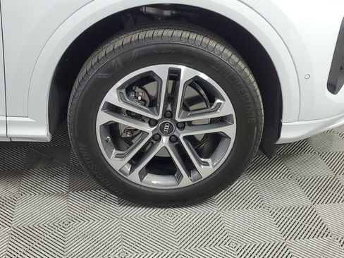 Certified 2025 Audi Q5 2.0T Premium image 14