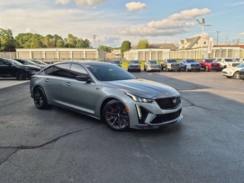 Used 2024 Cadillac CT5 V Blackwing w/ Carbon Fiber Package 1 RWD image 3