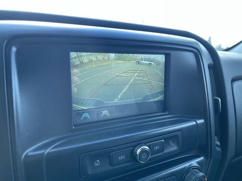 Used 2018 Chevrolet Silverado 1500 Custom w/ Custom Value Package AWD/4WD image 15