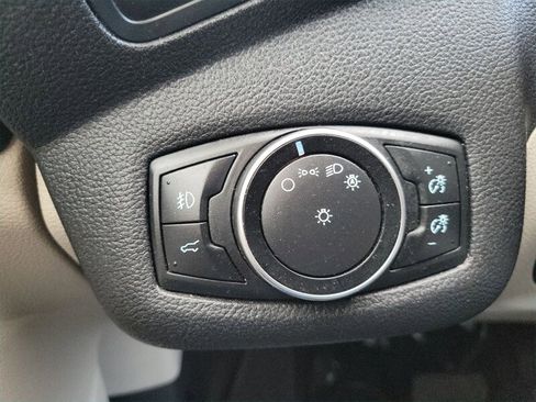 Used 2017 Ford Escape SE FWD image 17