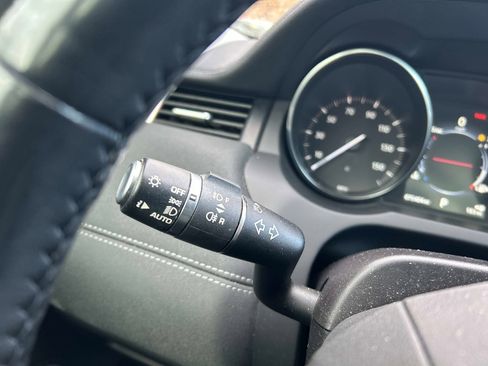 Used 2017 Land Rover Range Rover Evoque SE image 26