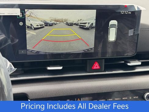 New 2026 Kia Carnival EX FWD image 21