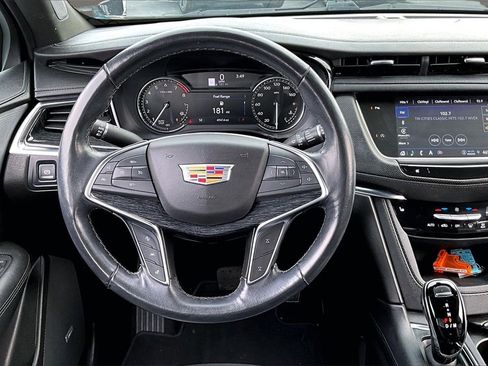 Used 2023 Cadillac XT5 Premium Luxury image 5