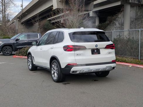 Used 2026 BMW X5 xDrive40i w/ Premium Package image 8