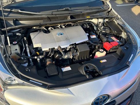 Used 2017 Toyota Prius Three Touring image 43