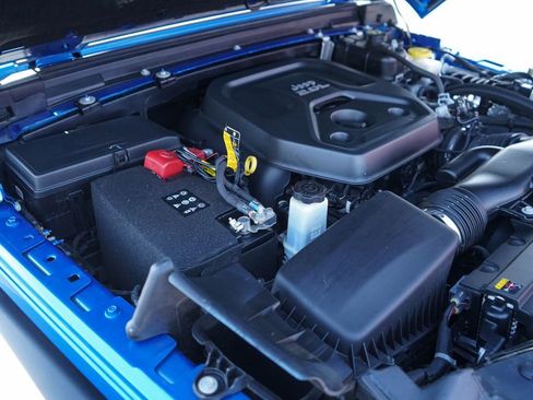 Used 2021 Jeep Wrangler Sport S image 36