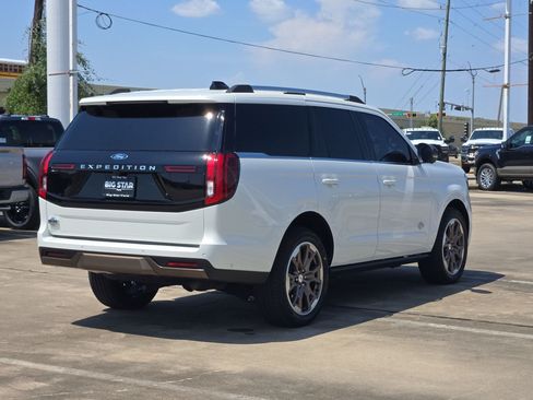 Used 2025 Ford Expedition King Ranch AWD/4WD image 3