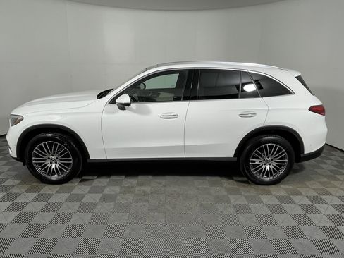 New 2026 Mercedes-Benz GLC 300 image 2