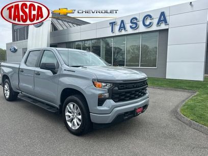 Used 2025 Chevrolet Silverado 1500 Custom w/ LPO, Dark Essentials Package