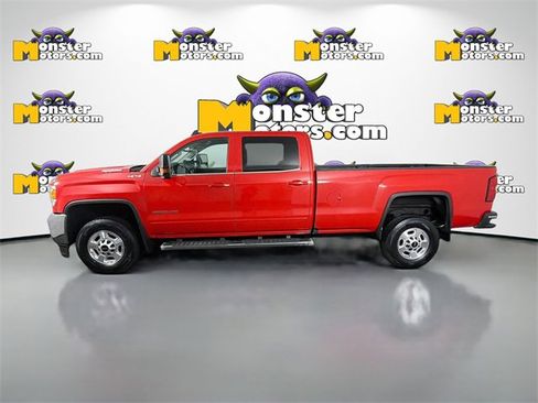 Used 2019 GMC Sierra 2500 SLE w/ SLE Preferred Package image 8