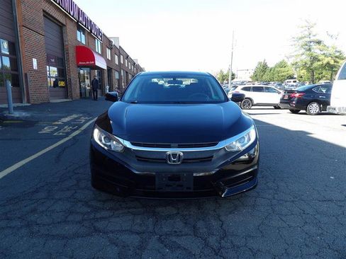 Used 2018 Honda Civic EX image 3