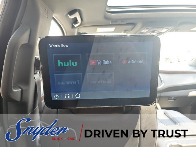 Used 2023 Chevrolet Suburban High Country AWD/4WD image 33
