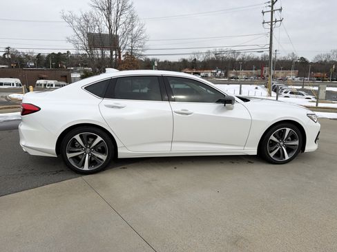 Used 2025 Acura TLX w/Technology Package image 11