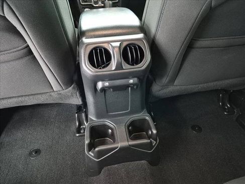 Used 2023 Jeep Wrangler Unlimited Sport AWD/4WD image 19