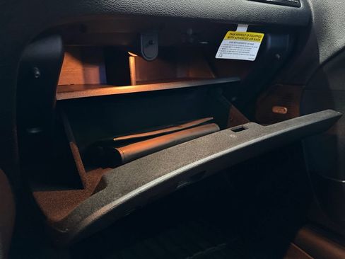 Used 2016 Dodge Challenger R/T Scat Pack RWD image 26