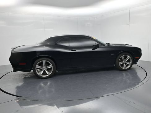 Used 2016 Dodge Challenger R/T RWD image 8