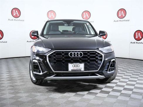 Used 2022 Audi Q5 2.0T Premium Plus image 3