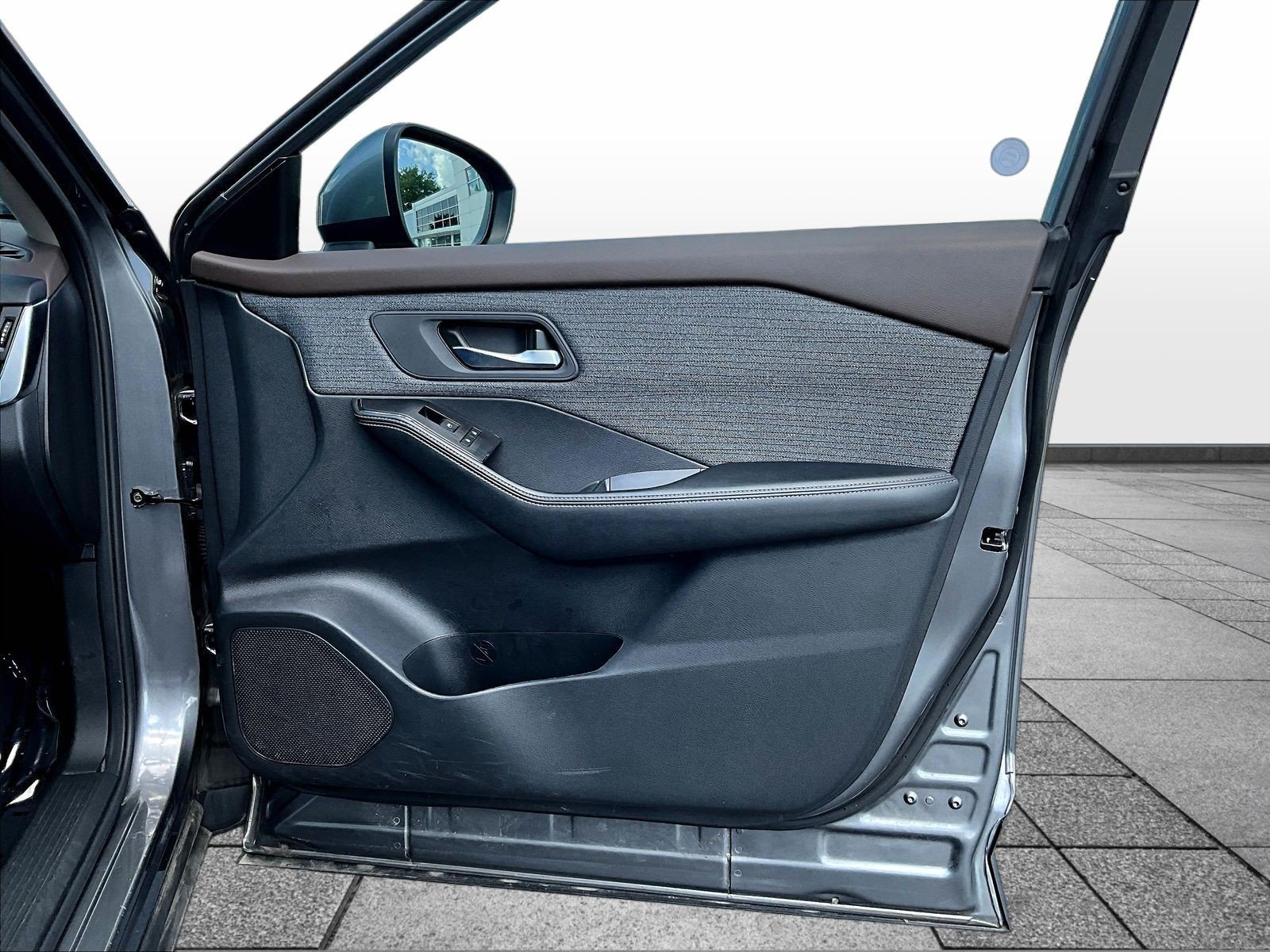 Certified 2023 Nissan Rogue SV AWD/4WD image 30