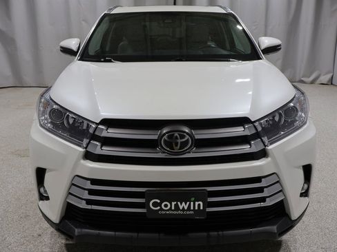 Used 2019 Toyota Highlander Limited AWD/4WD image 8
