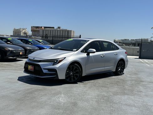 Used 2024 Toyota Corolla SE w/ SE Package FWD image 2