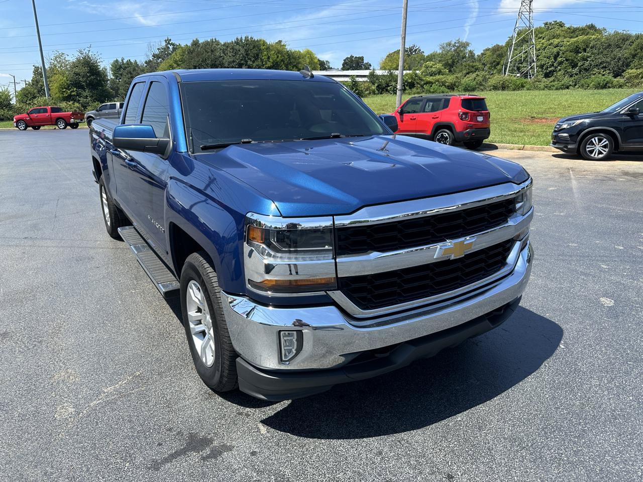 Used 2017 Chevrolet Silverado 1500 LT w/ All Star Edition AWD/4WD image 6