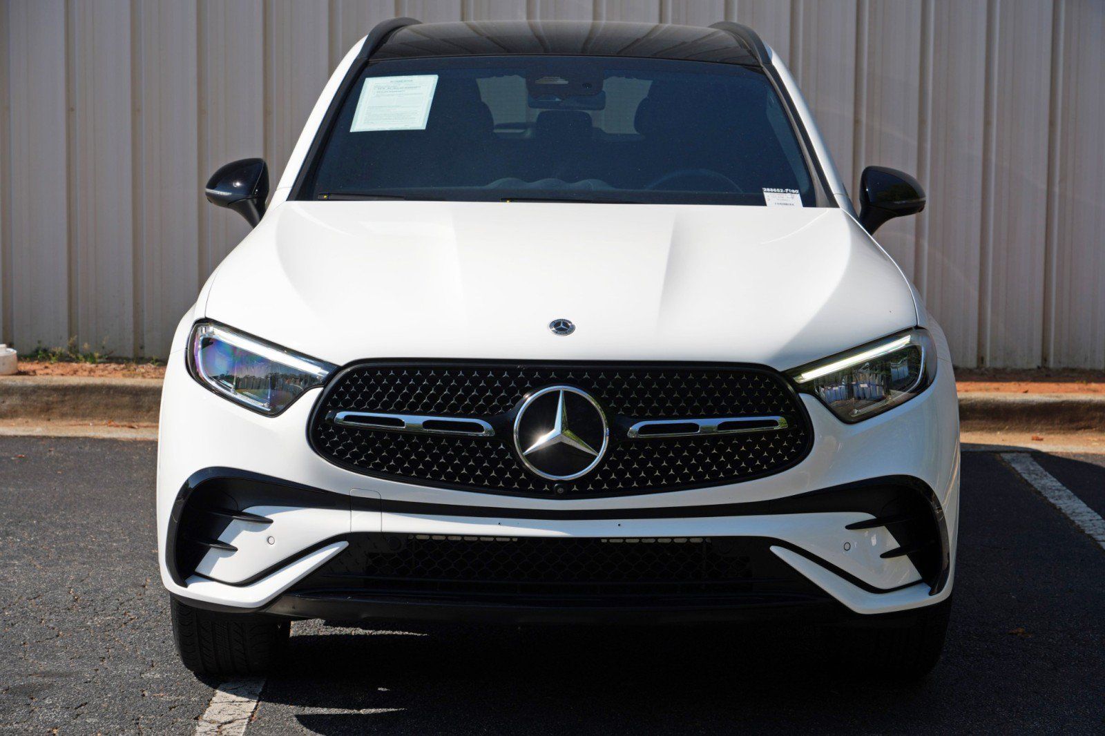 Used 2025 Mercedes-Benz GLC 350e 4MATIC w/ AMG Line image 52