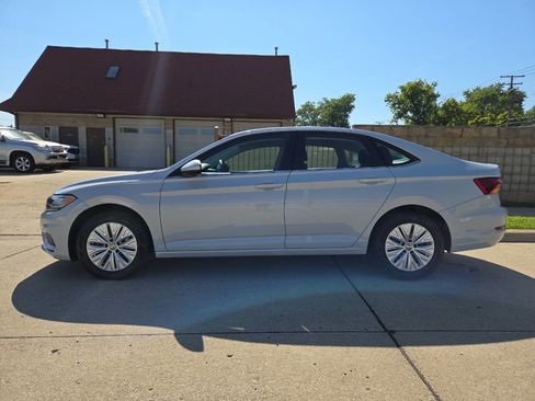 Used 2019 Volkswagen Jetta S image 4