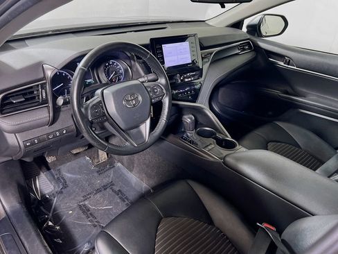 Certified 2022 Toyota Camry SE w/ Cold Weather Package FWD image 10