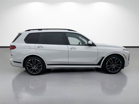 New 2027 BMW X7 xDrive40i w/ M Sport Package AWD/4WD image 2
