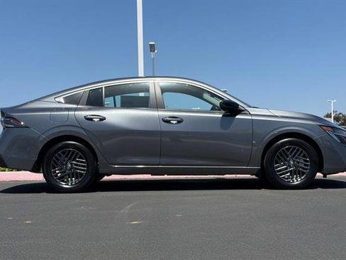 New 2026 Nissan Sentra SV w/ Floor Mat Package FWD image 3