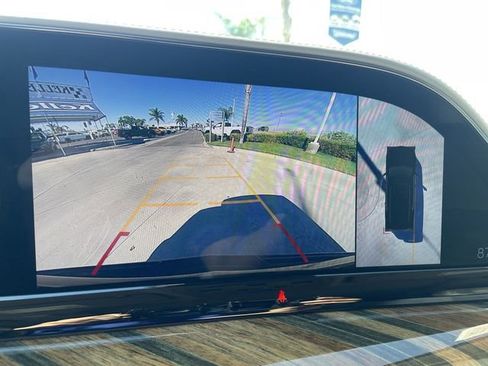 Used 2021 Cadillac Escalade ESV Sport Platinum image 15